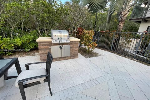 Townhouse in Doral, Florida 3 bedrooms, 226.5 sq.m. № 1171509 - photo 30