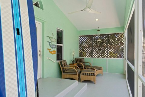 House in Jupiter, Florida 4 bedrooms, 240.34 sq.m. № 1180316 - photo 12