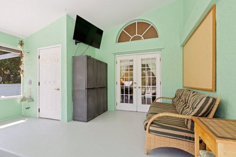 House in Jupiter, Florida 4 bedrooms, 240.34 sq.m. № 1180316 - photo 14