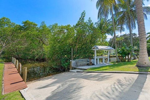 House in Jupiter, Florida 4 bedrooms, 240.34 sq.m. № 1180316 - photo 28