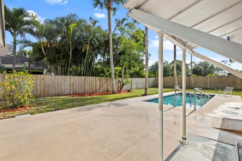 Villa ou maison à vendre à Royal Palm Beach, Floride: 4 chambres, 207.92 m2 № 1180317 - photo 5