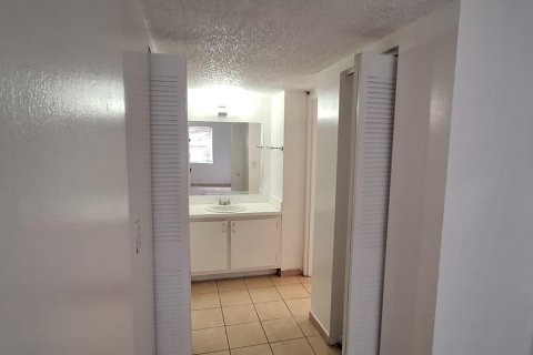 Copropriété à vendre à Deerfield Beach, Floride: 1 chambre, 64.57 m2 № 1098851 - photo 10