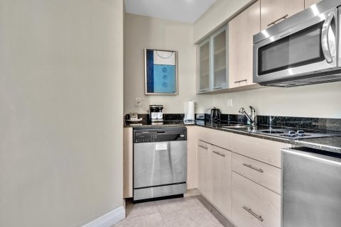 Condo in Fort Lauderdale, Florida, 1 bedroom  № 1175295 - photo 20