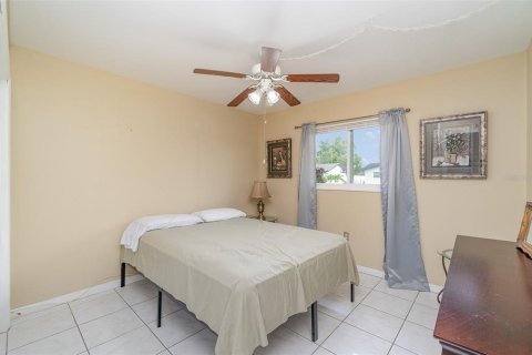 House in Fort Myers, Florida 3 bedrooms, 129.97 sq.m. № 1115393 - photo 14