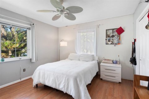 Casa en venta en Miami Shores, Florida, 4 dormitorios, 295.62 m2 № 1078388 - foto 30