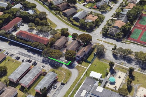 Купить коммерческую недвижимость в Норт-Лодердейл, Флорида № 1078938 - фото 2
