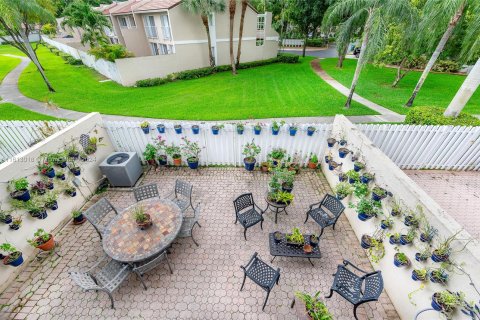 Townhouse in Doral, Florida 3 bedrooms, 176.33 sq.m. № 1235281 - photo 18