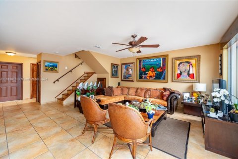 Touwnhouse à vendre à Doral, Floride: 3 chambres, 176.33 m2 № 1235281 - photo 9