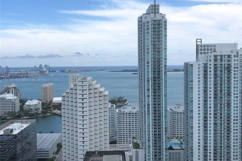 Condominio en venta en Miami, Florida, 1 dormitorio, 77.85 m2 № 1401685 - foto 1