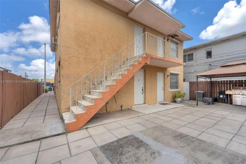 Immobilier commercial à vendre à Hialeah, Floride: 272.76 m2 № 1171573 - photo 11