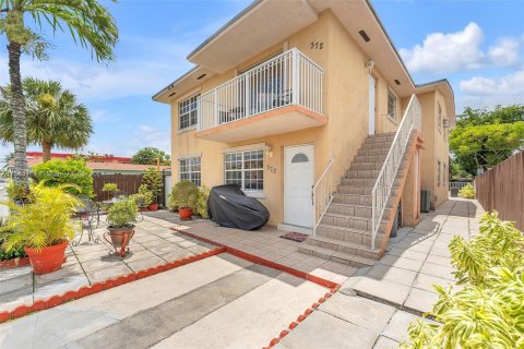 Immobilier commercial à vendre à Hialeah, Floride: 272.76 m2 № 1171573 - photo 5