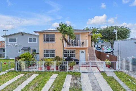 Propiedad comercial en venta en Hialeah, Florida, 272.76 m2 № 1171573 - foto 15