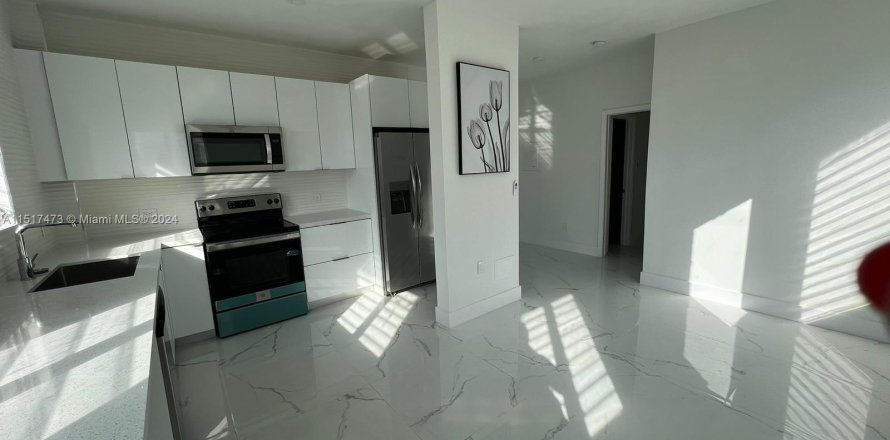 Condo in Miami Beach, Florida, 1 bedroom  № 958567