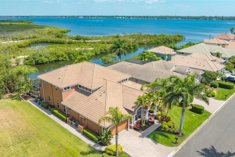 Villa ou maison à vendre à Palmetto, Floride: 4 chambres, 431.62 m2 № 1386511 - photo 3