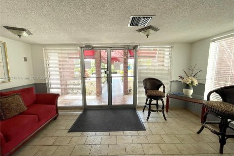 Copropriété à vendre à Lauderhill, Floride: 1 chambre, 86.21 m2 № 1281734 - photo 26