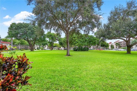 Condo in Delray Beach, Florida, 2 bedrooms  № 1409199 - photo 22