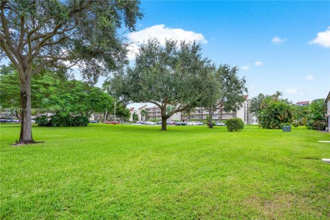 Condo in Delray Beach, Florida, 2 bedrooms  № 1409199 - photo 23