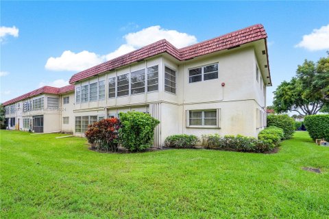 Condo in Delray Beach, Florida, 2 bedrooms  № 1409199 - photo 21