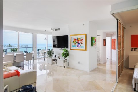 Condo in Miami Beach, Florida, 2 bedrooms  № 1409203 - photo 3