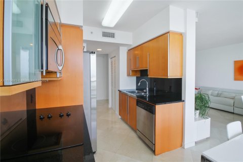 Condo in Miami Beach, Florida, 2 bedrooms  № 1409203 - photo 22