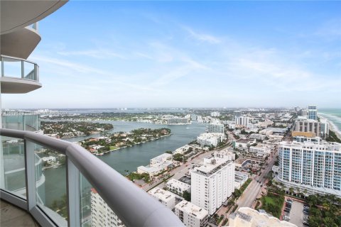 Condo in Miami Beach, Florida, 2 bedrooms  № 1409203 - photo 13