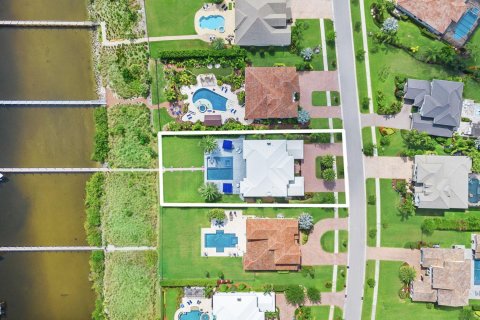 Villa ou maison à vendre à Palm City, Floride: 5 chambres, 553.51 m2 № 1128915 - photo 9