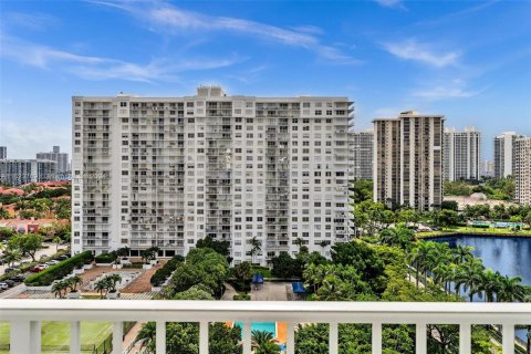 Condo in Aventura, Florida, 2 bedrooms  № 1271150 - photo 12