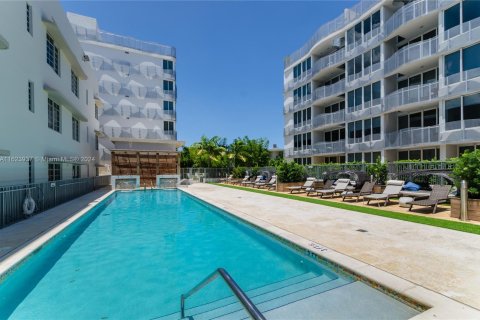 Copropriété à vendre à Miami Beach, Floride: 1 chambre, 74.32 m2 № 1271156 - photo 13