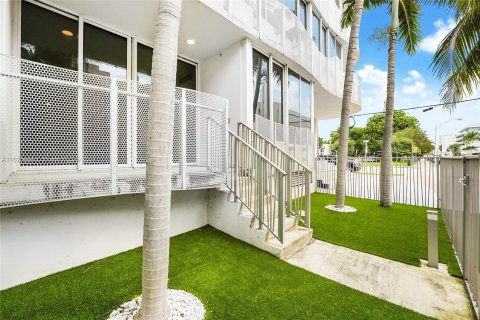 Copropriété à vendre à Miami Beach, Floride: 1 chambre, 74.32 m2 № 1271156 - photo 4