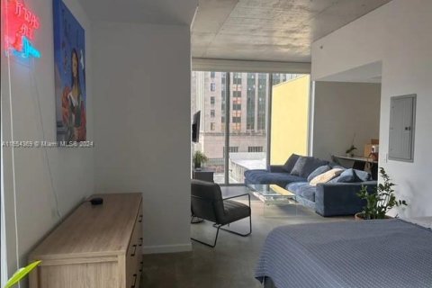 Condominio en alquiler en Miami, Florida, 1 dormitorio, 56.39 m2 № 1351870 - foto 15