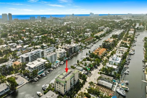 Condo in Fort Lauderdale, Florida, 2 bedrooms  № 1235778 - photo 2