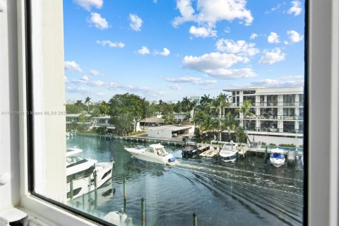 Condo in Fort Lauderdale, Florida, 2 bedrooms  № 1235778 - photo 15