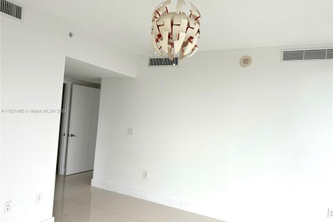 Condominio en venta en Miami, Florida, 2 dormitorios, 124.49 m2 № 1268896 - foto 13