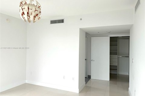 Condo in Miami, Florida, 2 bedrooms  № 1268896 - photo 14