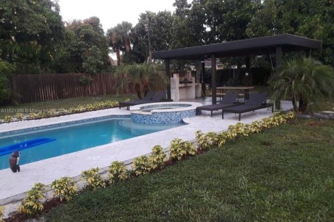 Casa en venta en Hollywood, Florida, 4 dormitorios, 152.17 m2 № 1268994 - foto 14