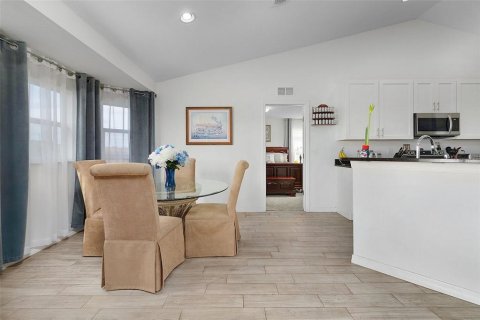 Casa en venta en Frostproof, Florida, 3 dormitorios, 168.71 m2 № 955177 - foto 13