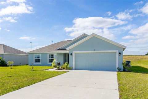 Casa en venta en Frostproof, Florida, 3 dormitorios, 168.71 m2 № 955177 - foto 1