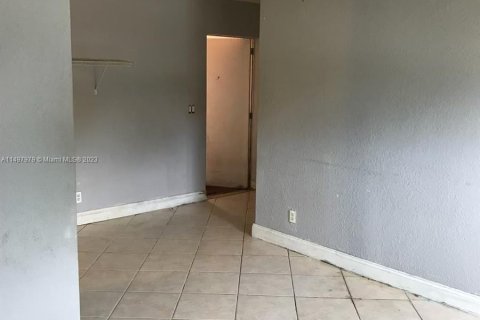 Condominio en venta en Lake Worth, Florida, 1 dormitorio, 48.77 m2 № 908319 - foto 6