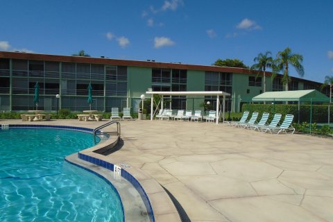 Condominio en venta en Palm Springs, Florida, 2 dormitorios, 80.36 m2 № 1080445 - foto 14