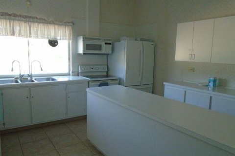 Condominio en venta en Palm Springs, Florida, 2 dormitorios, 80.36 m2 № 1080445 - foto 1