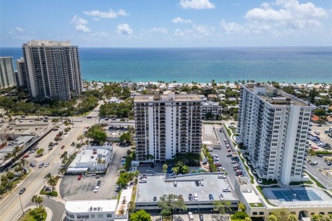 Condominio en venta en Fort Lauderdale, Florida, 1 dormitorio, 65.03 m2 № 1168864 - foto 16