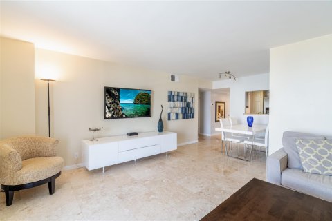 Condo in Fort Lauderdale, Florida, 1 bedroom  № 1168864 - photo 3