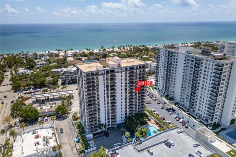 Condominio en venta en Fort Lauderdale, Florida, 1 dormitorio, 65.03 m2 № 1168864 - foto 14