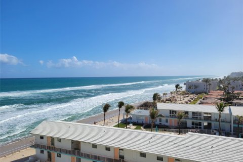 Condo in Hillsboro Beach, Florida, 2 bedrooms  № 1168866 - photo 30