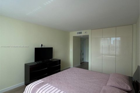 Condominio en venta en Sunny Isles Beach, Florida, 2 dormitorios, 119.47 m2 № 983441 - foto 11
