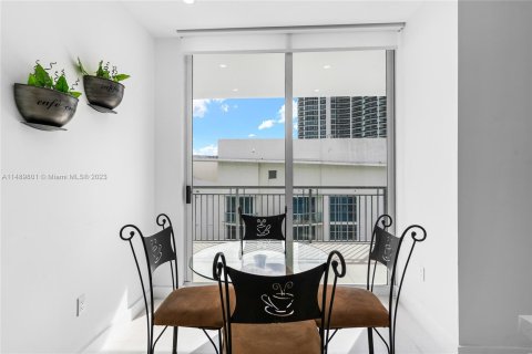 Condo in Sunny Isles Beach, Florida, 3 bedrooms  № 883884 - photo 16