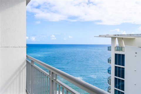 Condo in Sunny Isles Beach, Florida, 3 bedrooms  № 883884 - photo 30