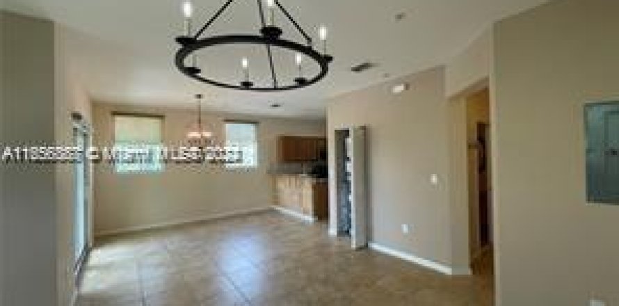 Condo in Doral, Florida, 2 bedrooms  № 1356645