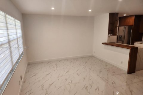 Copropriété à vendre à Pembroke Pines, Floride: 1 chambre, 75.34 m2 № 1119621 - photo 5