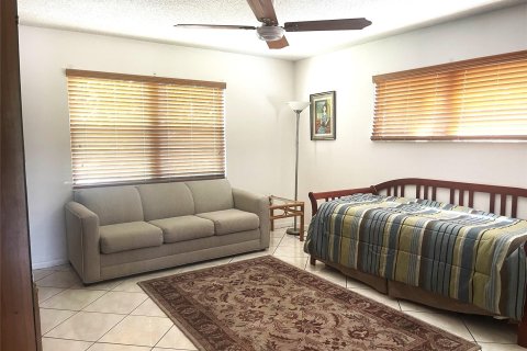 Condo in Coconut Creek, Florida, 2 bedrooms  № 1187724 - photo 8